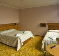 Somerset Hotel - Airlie Beach Holiday