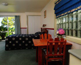 Crays Accommodation - Innes Street - Airlie Beach Holiday 0