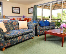 Crays Accommodation - Innes Street - Airlie Beach Holiday 1