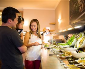 Cradle Mountain Hotel - Airlie Beach Holiday 3