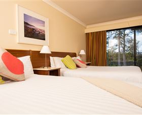 Cradle Mountain Hotel - Airlie Beach Holiday 1