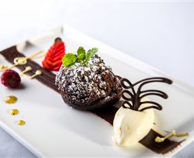 Cradle Mountain Hotel - Airlie Beach Holiday 6