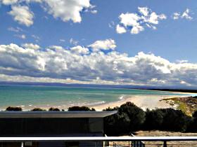 Freycinet Beach Apartments - Airlie Beach Holiday 0