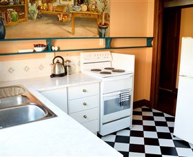 Apartments Down Town - Airlie Beach Holiday 2