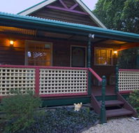 Trawool Cottages  Farmstay - Airlie Beach Holiday