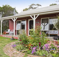 Freshwater Creek Cottages - Airlie Beach Holiday