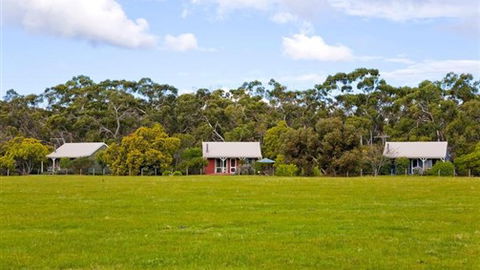 Freshwater Creek Cottages - Airlie Beach Holiday 1