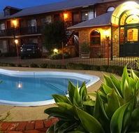 Hermitage Motor Inn - Airlie Beach Holiday