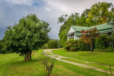 Karbeethong Lodge - Airlie Beach Holiday 0