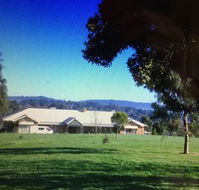Farm Accommodation - Airlie Beach Holiday