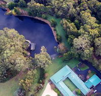 Cave Hill Creek - Airlie Beach Holiday