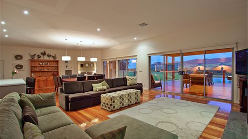 Samaria VIC Airlie Beach Holiday