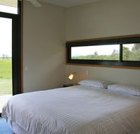 Just Inside The Gate - Airlie Beach Holiday