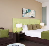 Mercure Melbourne Caroline Springs - Airlie Beach Holiday