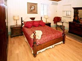 Karinga Park Coach House - Airlie Beach Holiday 0