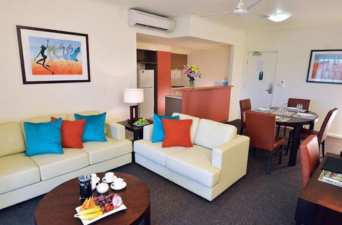 Advance Serviced Apartments - Airlie Beach Holiday 0