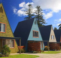 A-Frame Chalets  Mokutu - Airlie Beach Holiday