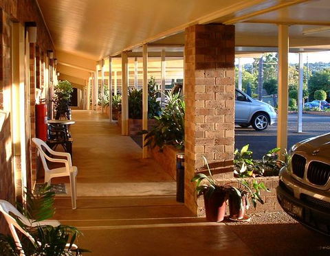 Allan Cunningham Motel And Old Wagon Restaurant - Airlie Beach Holiday 5