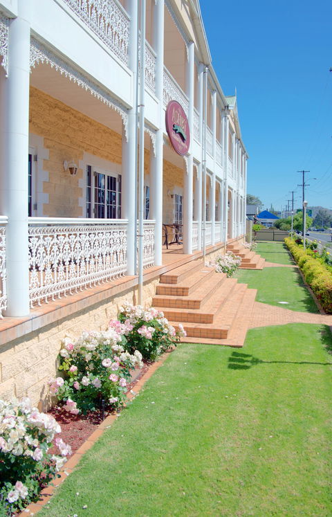 Ashby House Motor Inn - Airlie Beach Holiday 1