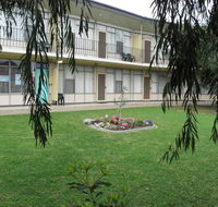 Capri Lodge Apartments - Airlie Beach Holiday