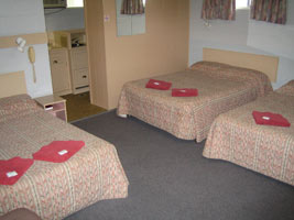 Central Coast Motel Wyong - Airlie Beach Holiday 1