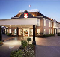 Canterbury International Hotel - Airlie Beach Holiday