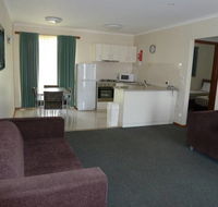 Werribee Motel  Apartments - Airlie Beach Holiday