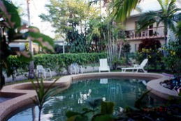 Coral Reef Holiday Apartments - Airlie Beach Holiday 0