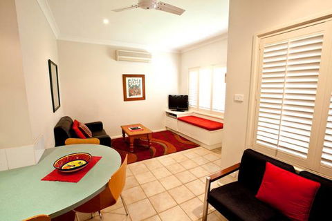 Country Apartments - Airlie Beach Holiday 0