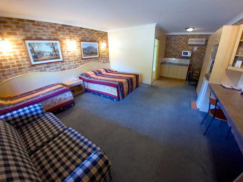 Country Gardens Motor Inn - Airlie Beach Holiday 2