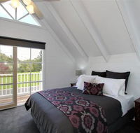 Creek Cottage Bed  Breakfast - Airlie Beach Holiday