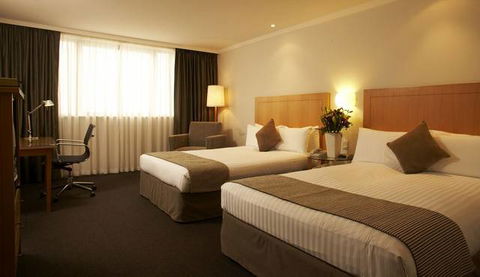 Crowne Plaza Perth - Airlie Beach Holiday 2