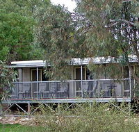 Donald Riverside Motel - Airlie Beach Holiday