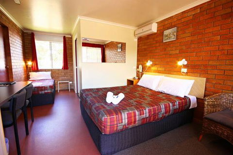 Downs Motel - Airlie Beach Holiday 0