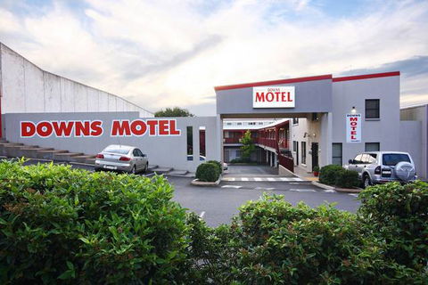 Downs Motel - Airlie Beach Holiday 2