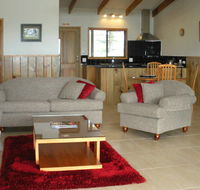 Endeavour Lodge - Airlie Beach Holiday