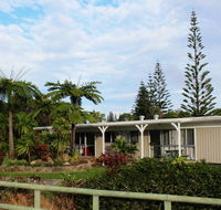 Hibiscus Regal Apartments - Airlie Beach Holiday
