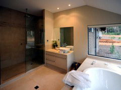 Jarrah Grove Retreat - Airlie Beach Holiday 1