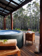 Jarrah Grove Retreat - Airlie Beach Holiday 4