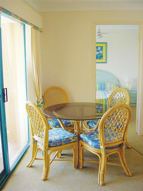 Karana Palms Self Contained Apartments - Airlie Beach Holiday 1