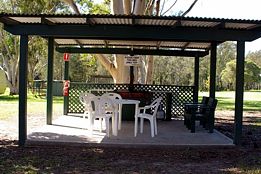 Kempsey Tourist Village - Airlie Beach Holiday 1