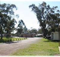 Lake Waranga Caravan Park  Holiday Camp - Airlie Beach Holiday