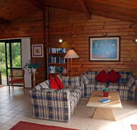 Lavendula Garden Cottage - Airlie Beach Holiday