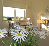 Little Lake Cottage BB - Airlie Beach Holiday
