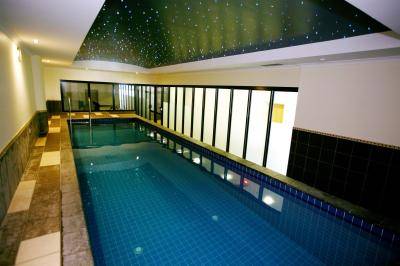Mackay Grande Suites - Airlie Beach Holiday 1