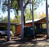 Mataranka Cabins  Camping - Airlie Beach Holiday