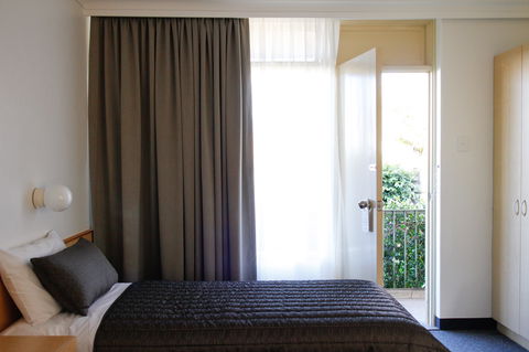 Mid City Motor Inn - Airlie Beach Holiday 4