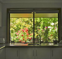 Myamba House Kyneton - Airlie Beach Holiday