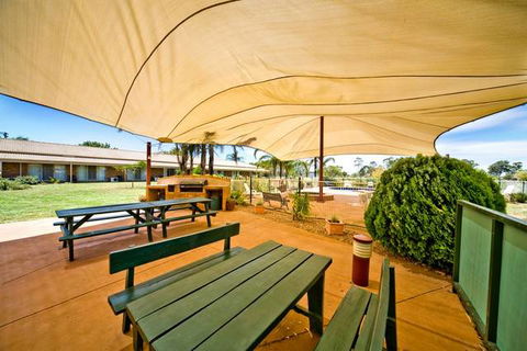Paradise Lakes Motel - Airlie Beach Holiday 2