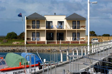 Port Albert Bed & Breakfast - Airlie Beach Holiday 0